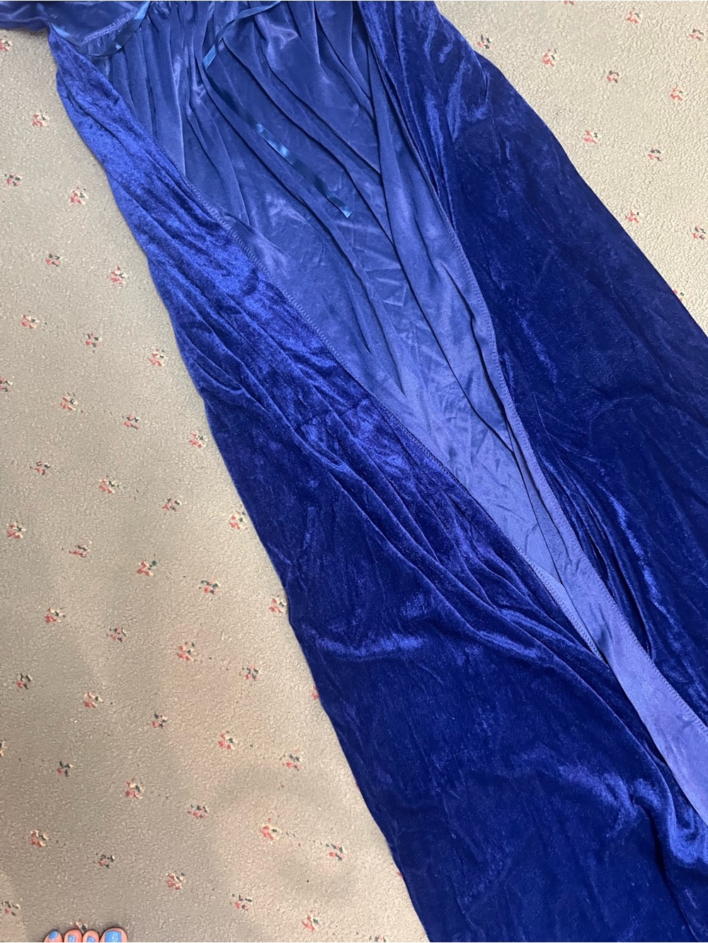 Royal Blue Hooded Velvet Cape - Picture 3 of 8